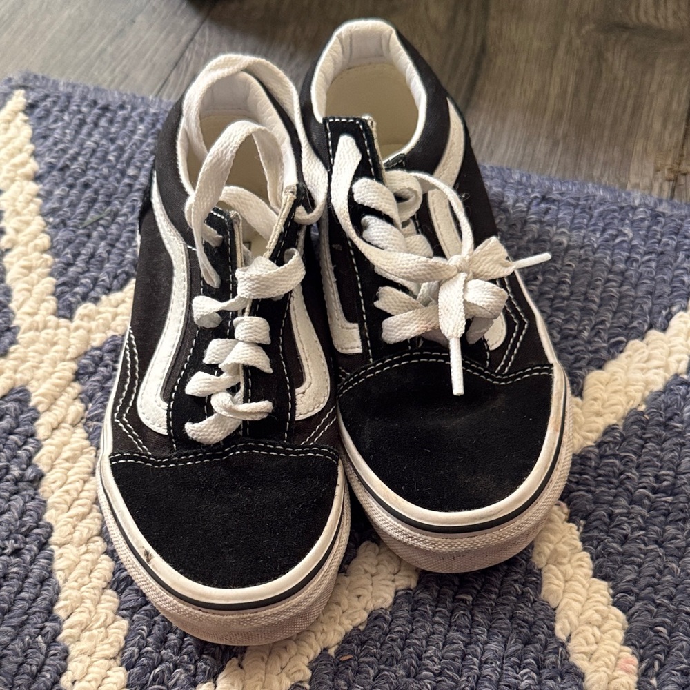 Vans Kids Black and white old skool Sneakers